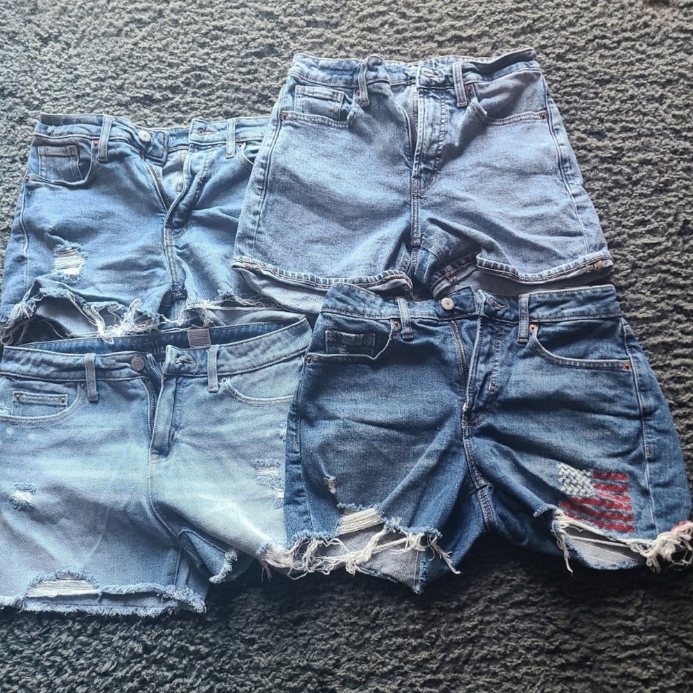 WOMEN SHORTS